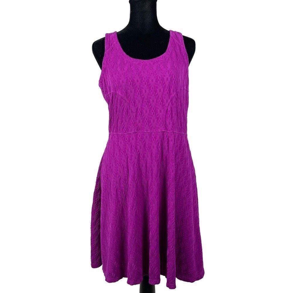 Athleta Flirt & Flutter Purple Dress - Women’s M
